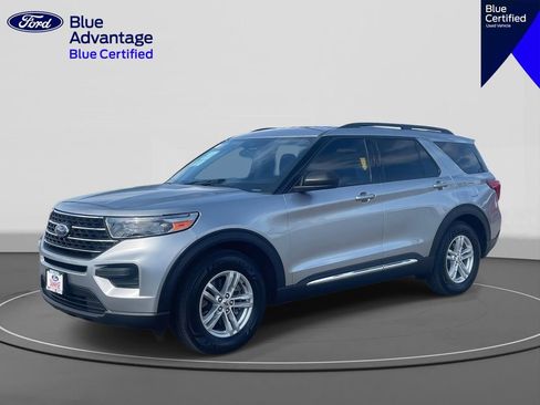 Certified 2023 Ford Explorer XLT image 1