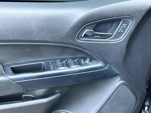 Used 2016 Chevrolet Colorado LT w/ LT Convenience Package RWD image 19