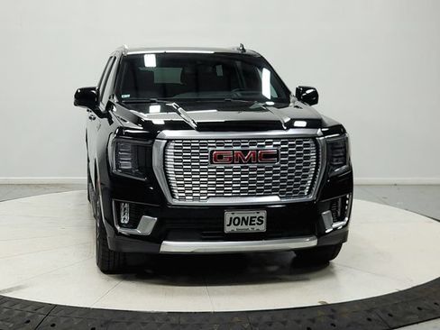 Used 2023 GMC Yukon Denali w/ LPO, Floor Liner Package AWD/4WD image 3