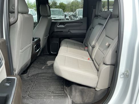 Used 2024 GMC Sierra 1500 SLT w/ SLT Premium Plus Package AWD/4WD image 11