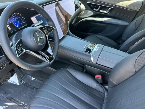 Used 2026 Mercedes-Benz EQS 400 4MATIC SUV image 5
