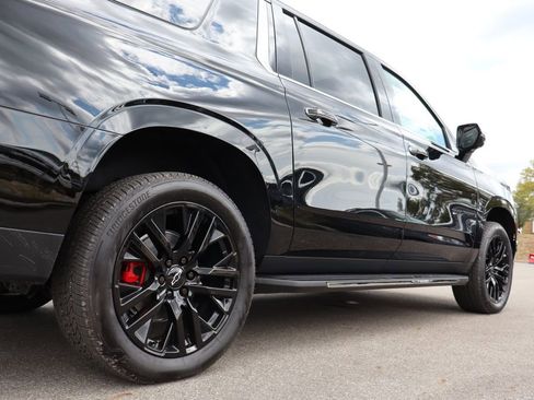 New 2025 Chevrolet Suburban Premier image 40