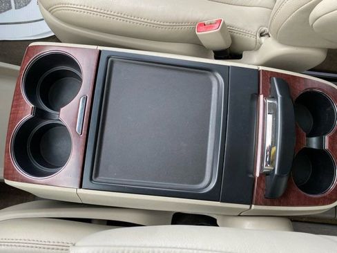 Used 2014 Toyota Sienna XLE image 18