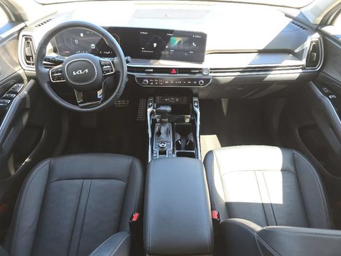 Certified 2025 Kia Sorento SX AWD/4WD image 13
