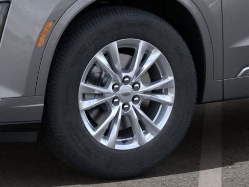 New 2025 Cadillac XT6 Luxury image 8