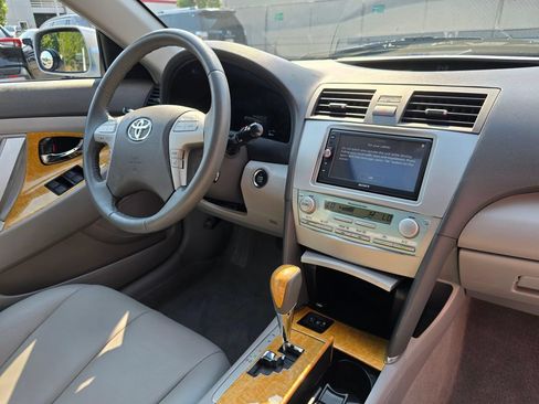 Used 2007 Toyota Camry XLE FWD image 11