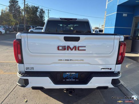 Used 2021 GMC Sierra 1500 AT4 w/ AT4 Premium Package image 6