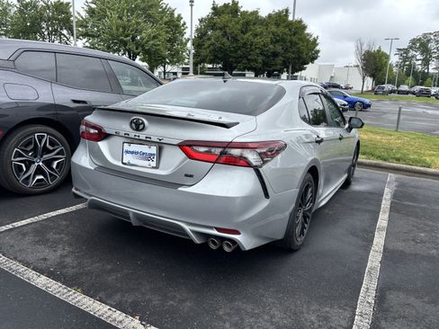 Used 2021 Toyota Camry SE FWD image 20
