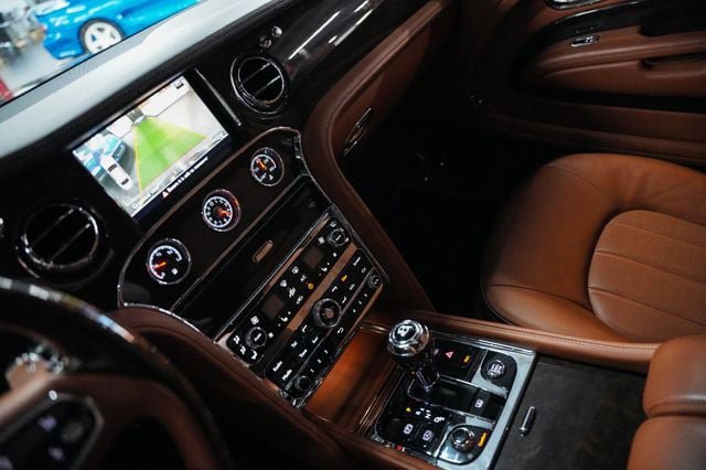 Used 2012 Bentley Mulsanne RWD image 7
