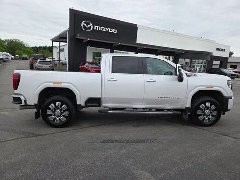 Used 2025 GMC Sierra 3500 Denali AWD/4WD image 6