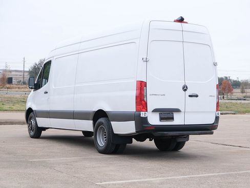 Used 2019 Mercedes-Benz Sprinter 170 Cargo image 11