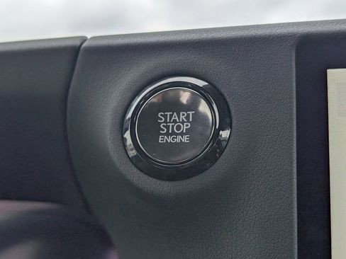 Used 2025 Lexus GX 550 image 10