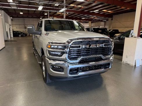 Used 2026 RAM 2500 Big Horn AWD/4WD image 9
