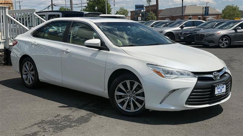 Used 2015 Toyota Camry XLE FWD image 8