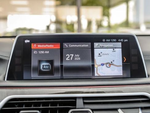 Used 2018 BMW 740i xDrive AWD/4WD image 30