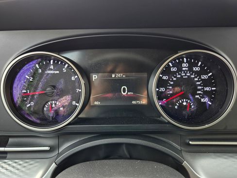 Used 2024 Kia Carnival LX image 27