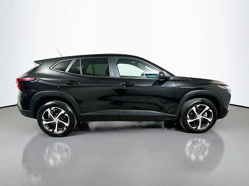 Used 2024 Chevrolet Trax RS w/ Driver Confidence Package FWD image 8