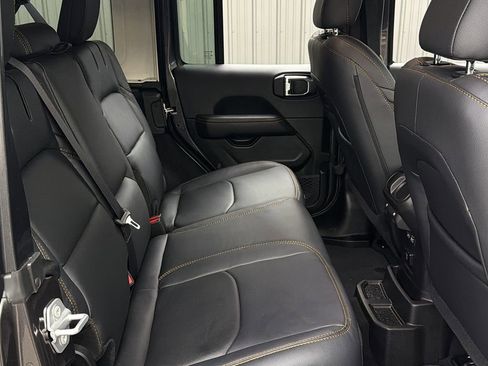Used 2025 Jeep Wrangler Unlimited Sahara w/ Safety Group AWD/4WD image 36