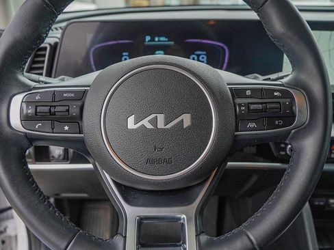 Certified 2023 Kia Sportage EX image 12