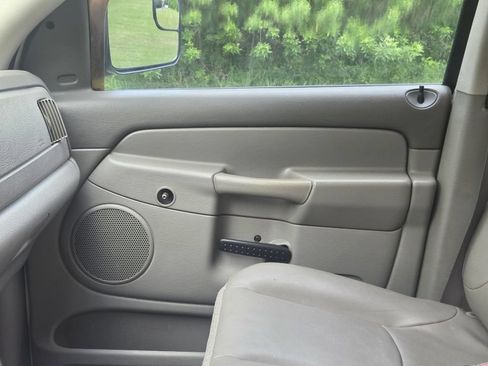 Used 2004 Dodge Ram 2500 Truck ST w/ Trailer Tow Group RWD image 10