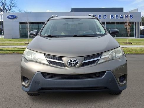 Used 2013 Toyota RAV4 LE AWD/4WD image 2