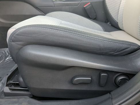 Used 2022 Subaru Outback Premium image 28