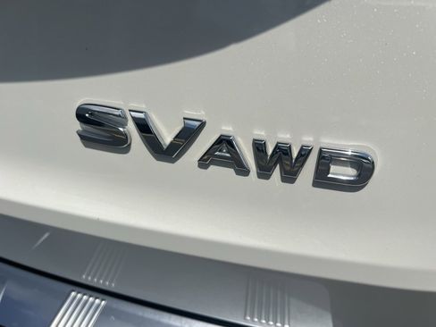 Used 2023 Nissan Rogue SV image 14