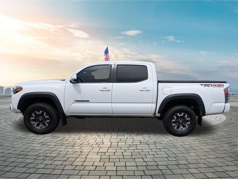 Used 2023 Toyota Tacoma TRD Off-Road w/ Technology Package AWD/4WD image 8