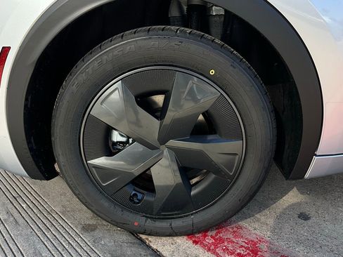 New 2026 Toyota Prius LE image 8