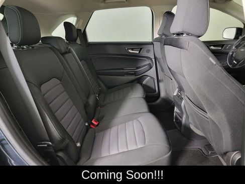 Used 2023 Ford Edge SE w/ Black Appearance Package image 16