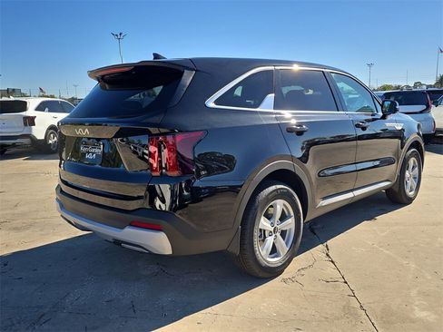 New 2026 Kia Sorento LX image 8
