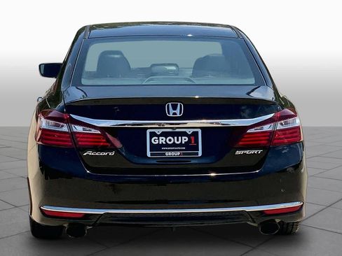 Used 2016 Honda Accord Sport image 5