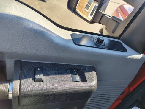 Used 2014 Ford F250 XL w/ Power Equipment Group AWD/4WD image 14
