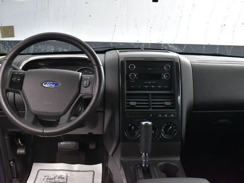 Used 2010 Ford Explorer XLT AWD/4WD image 8