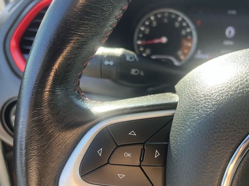 Used 2018 Jeep Renegade Trailhawk w/ UConnect 8.4 Nav Group image 23