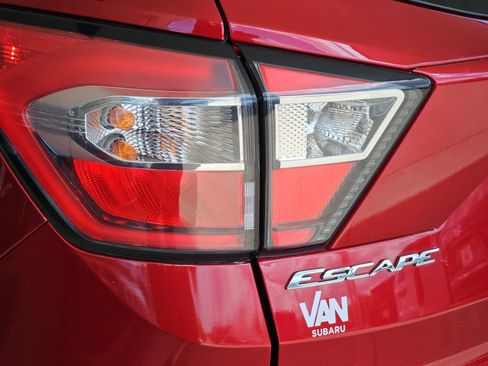 Used 2018 Ford Escape Titanium AWD/4WD image 41