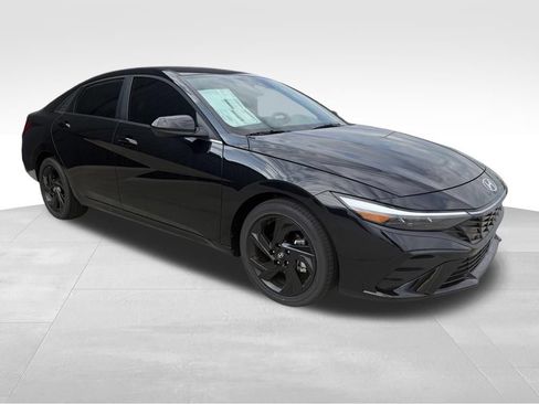 New 2026 Hyundai Elantra SEL Sport Premium FWD image 9