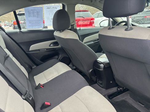 Used 2012 Chevrolet Cruze LS image 21