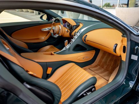 Used 2018 Bugatti Chiron image 9