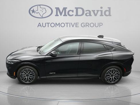 Used 2025 Ford Mustang Mach-E Premium AWD/4WD image 38