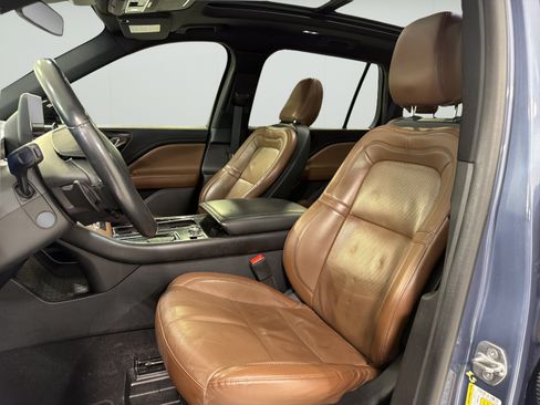 Used 2021 Lincoln Aviator Reserve w/ Equipment Group 201A RWD image 9