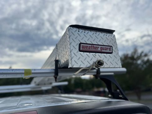 Used 2012 Chevrolet Express 2500 image 19