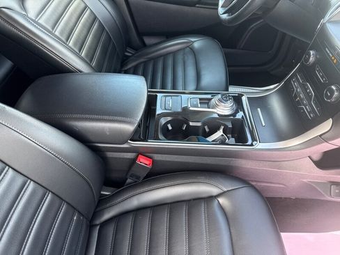 Used 2020 Ford Edge SEL AWD/4WD image 25