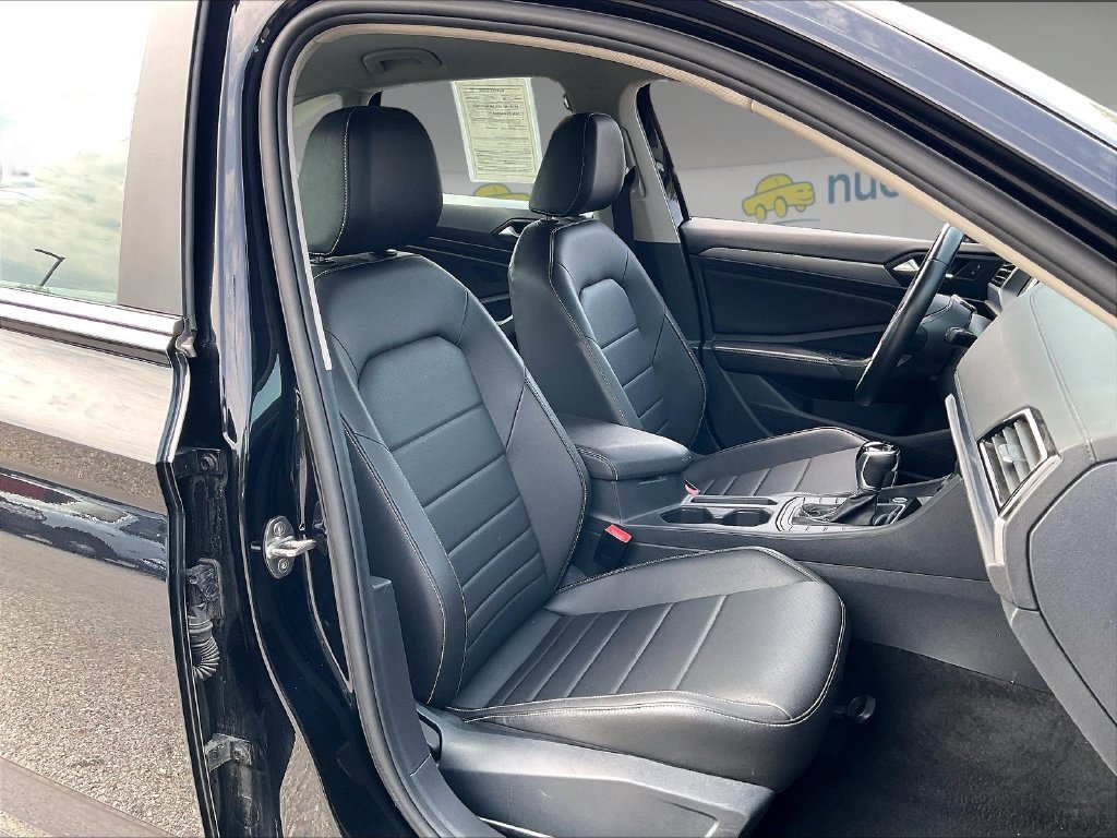 Used 2024 Volkswagen Jetta SE FWD image 10