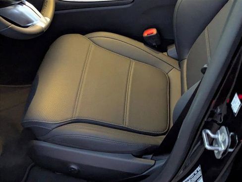 New 2026 Mercedes-Benz C 300 Sedan image 4