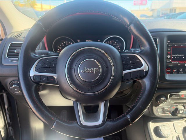 Used 2020 Jeep Compass Trailhawk w/ Leather Interior Group AWD/4WD image 17