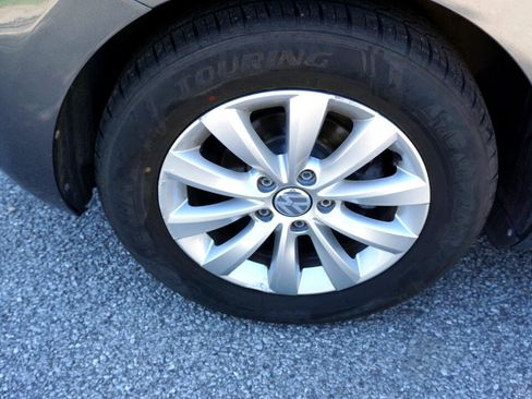 Used 2016 Volkswagen Beetle 1.8T image 11