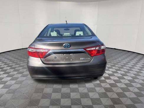 Used 2015 Toyota Camry XLE w/ Moonroof Package FWD image 10