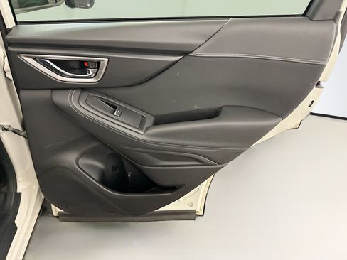 Used 2019 Subaru Forester Premium image 32