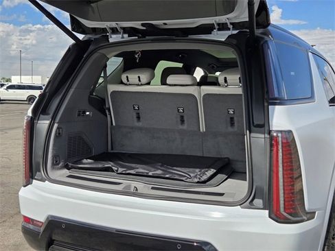 New 2026 Cadillac Escalade IQL Luxury w/ LPO, Etrunk Organizer Package image 18